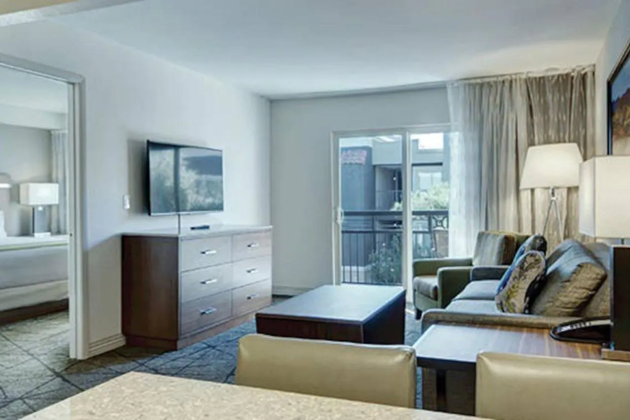 Beautiful Hotel In Desert Rose Resort - 2Bd Sleeps Las Vegas United States