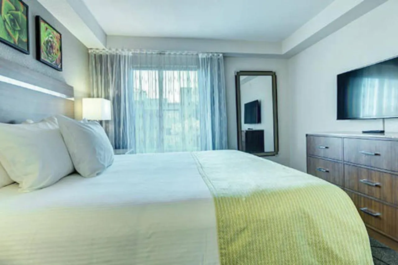 Beautiful Hotel In Desert Rose Resort - 2Bd Sleeps Las Vegas Holiday home