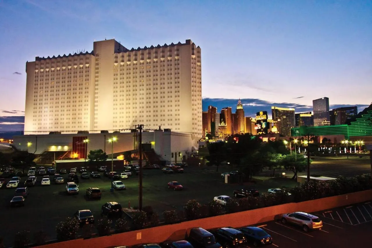 Beautiful Hotel In Desert Rose Resort - 2Bd Sleeps Las Vegas United States
